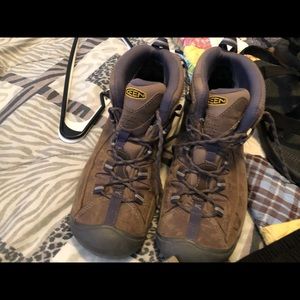 Keen hiking shoes